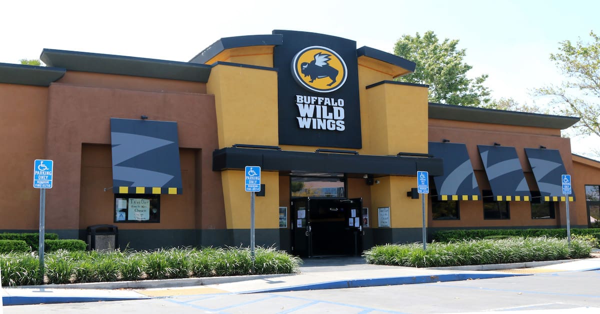 Ranking Buffalo Wild Wings Sauces from Mildest to Hottest (Plus Calories!)