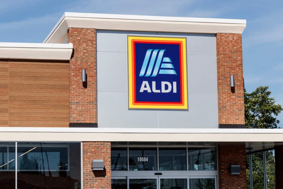 What Are Aldi’s Hours and the Best Day to Shop at Aldi?