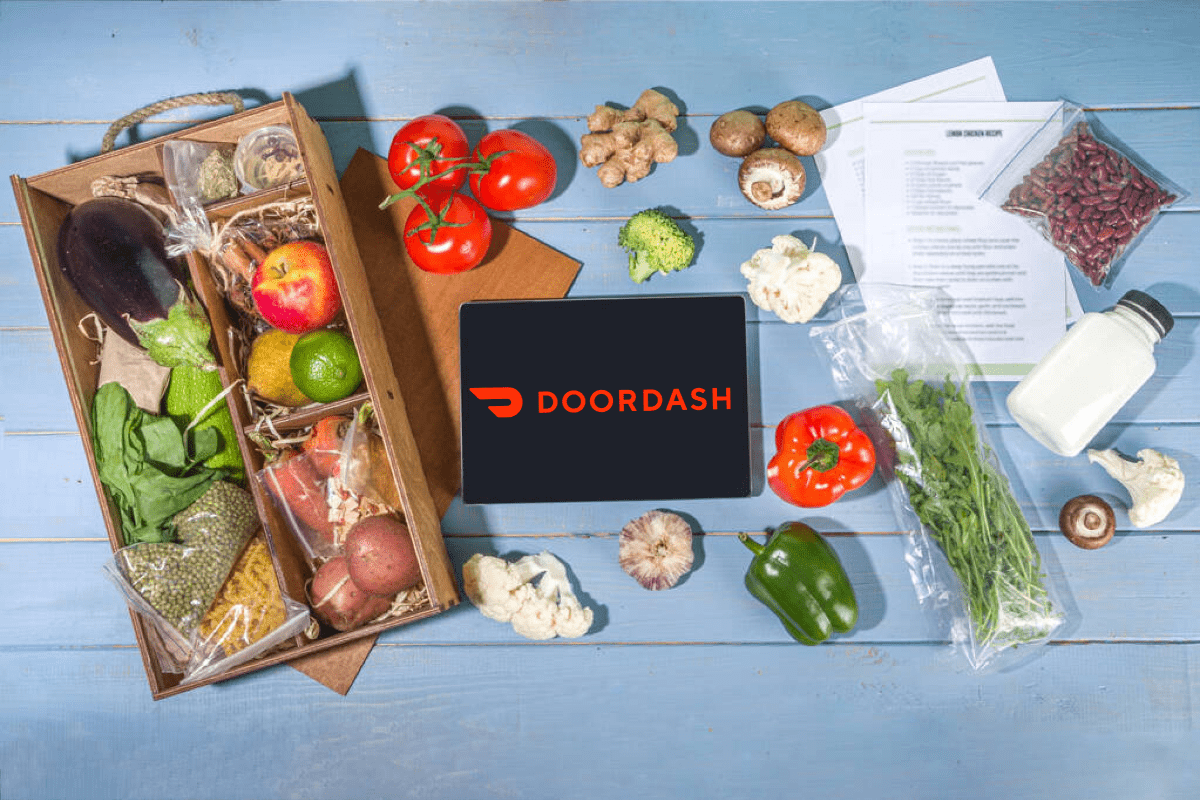 DoorDash launches online DashMart convenience stores to sell snacks and  groceries - The Verge