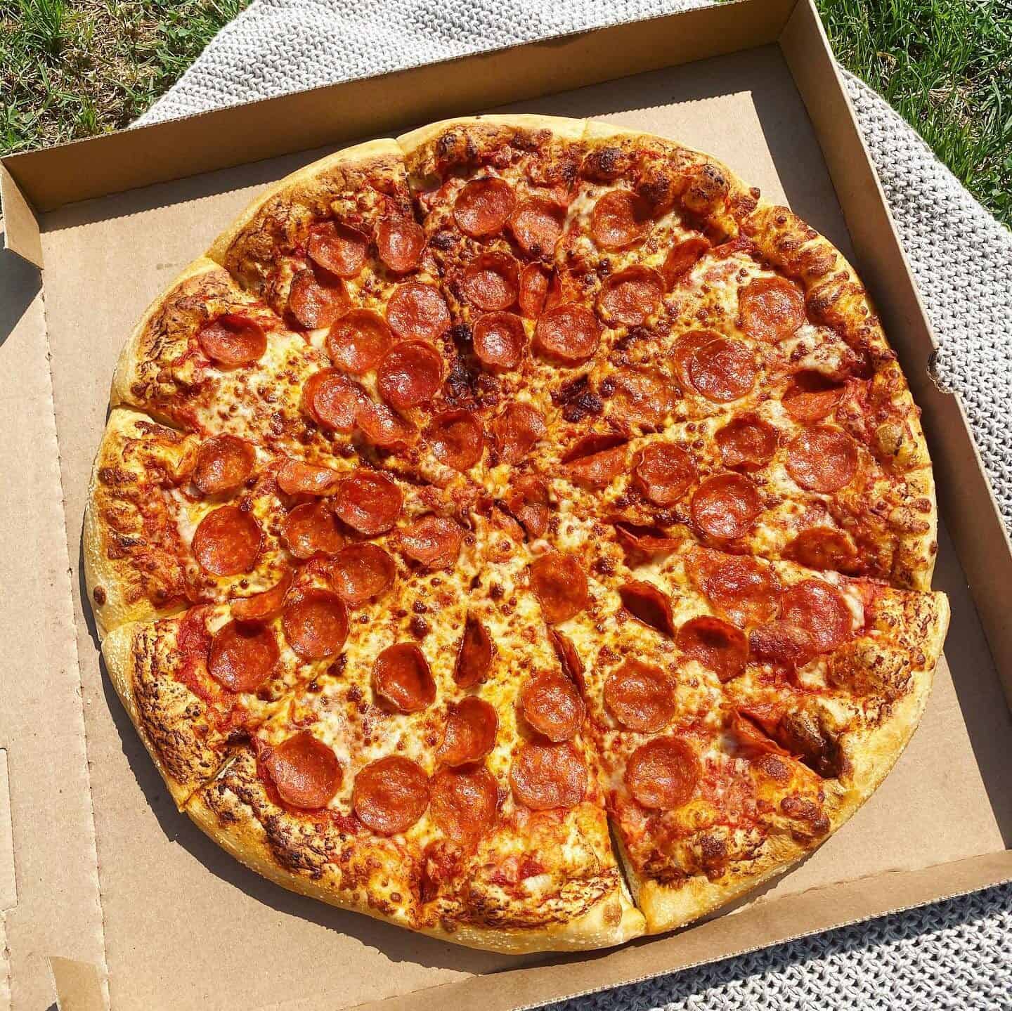 Costco Pepperoni Pizza costco-pepperoni-pizza