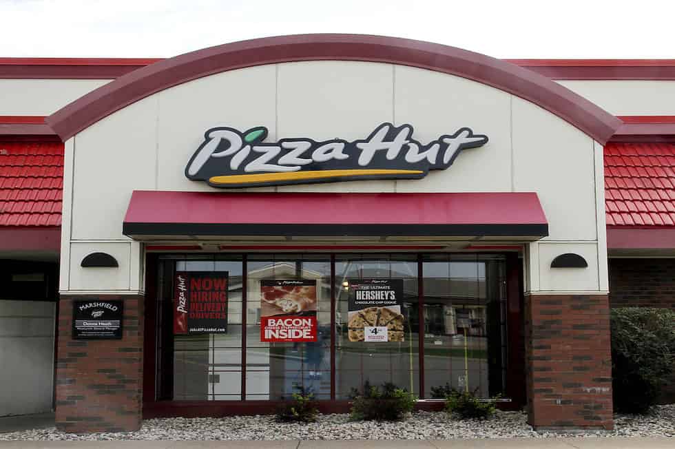 7 Best Pizza Hut Desserts to Add to Your Order